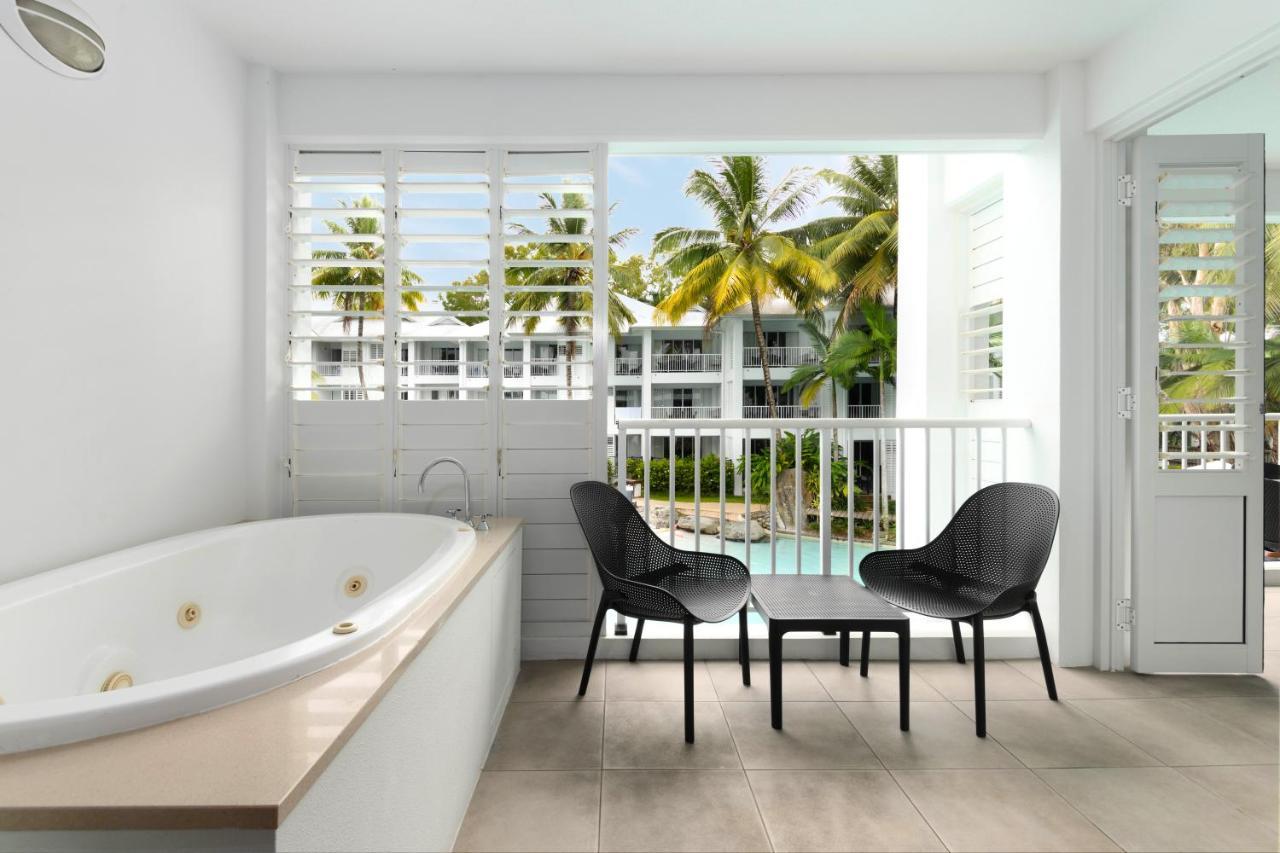Beach Club Port Douglas Luxury Apartments Bagian luar foto